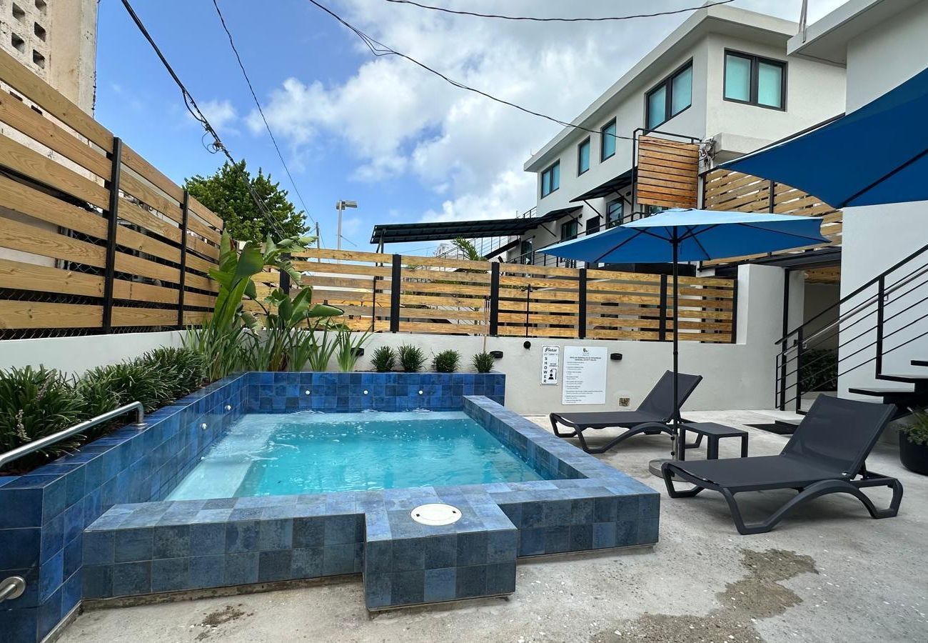 Rent by room in Carolina - Isla Verde Ocean Breeze | Luxury Beach Suites 1D