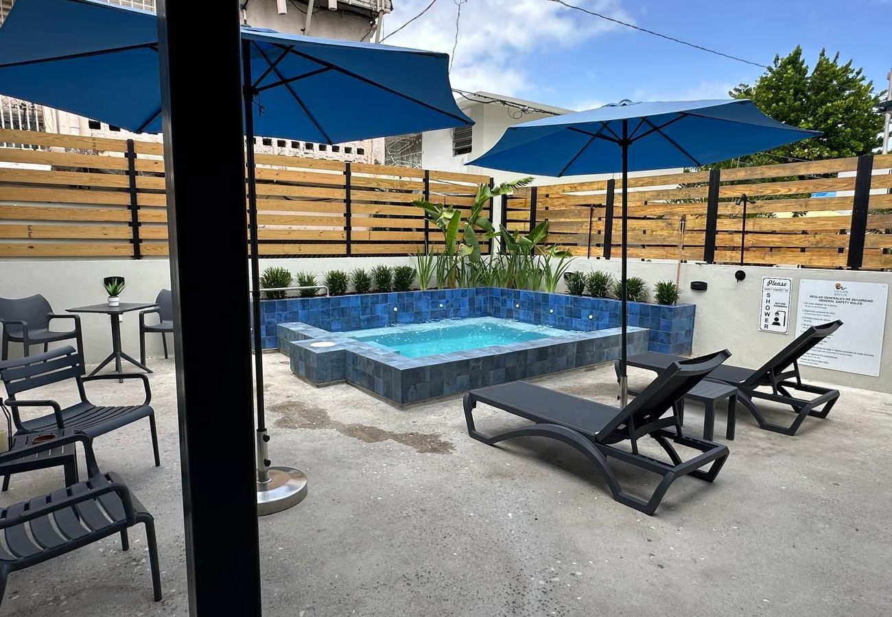 Rent by room in Carolina - Isla Verde Ocean Breeze | Luxury Beach Suites 1D