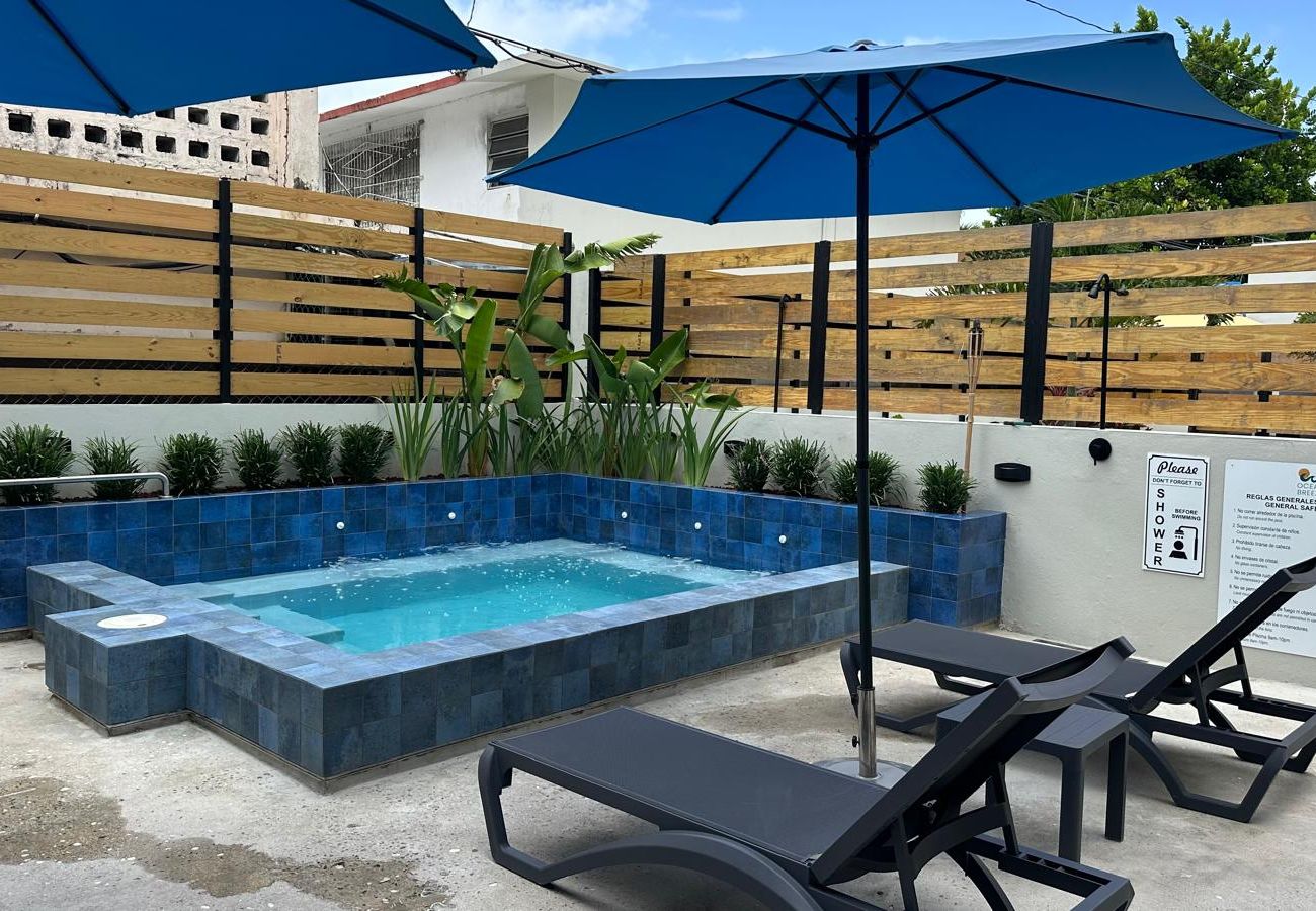 Rent by room in Carolina - Isla Verde Ocean Breeze | Luxury Beach Suites 1D