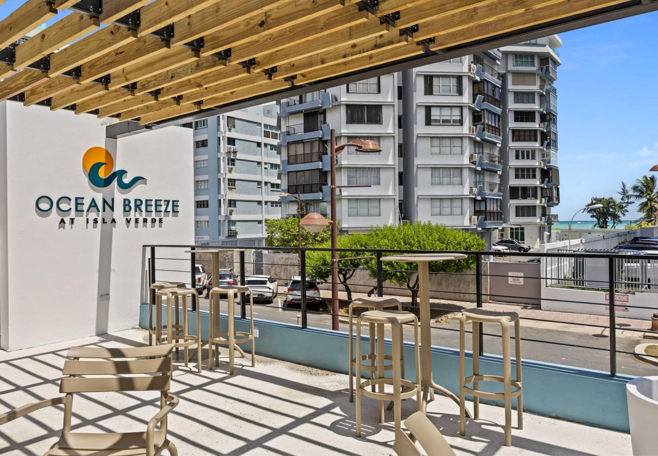 Rent by room in Carolina - Isla Verde Ocean Breeze | Luxury Beach Suites 2C