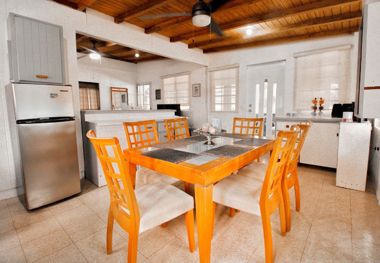 House in Rincon - Casa Isabel en Calvache Rincon PR for 6 people. 