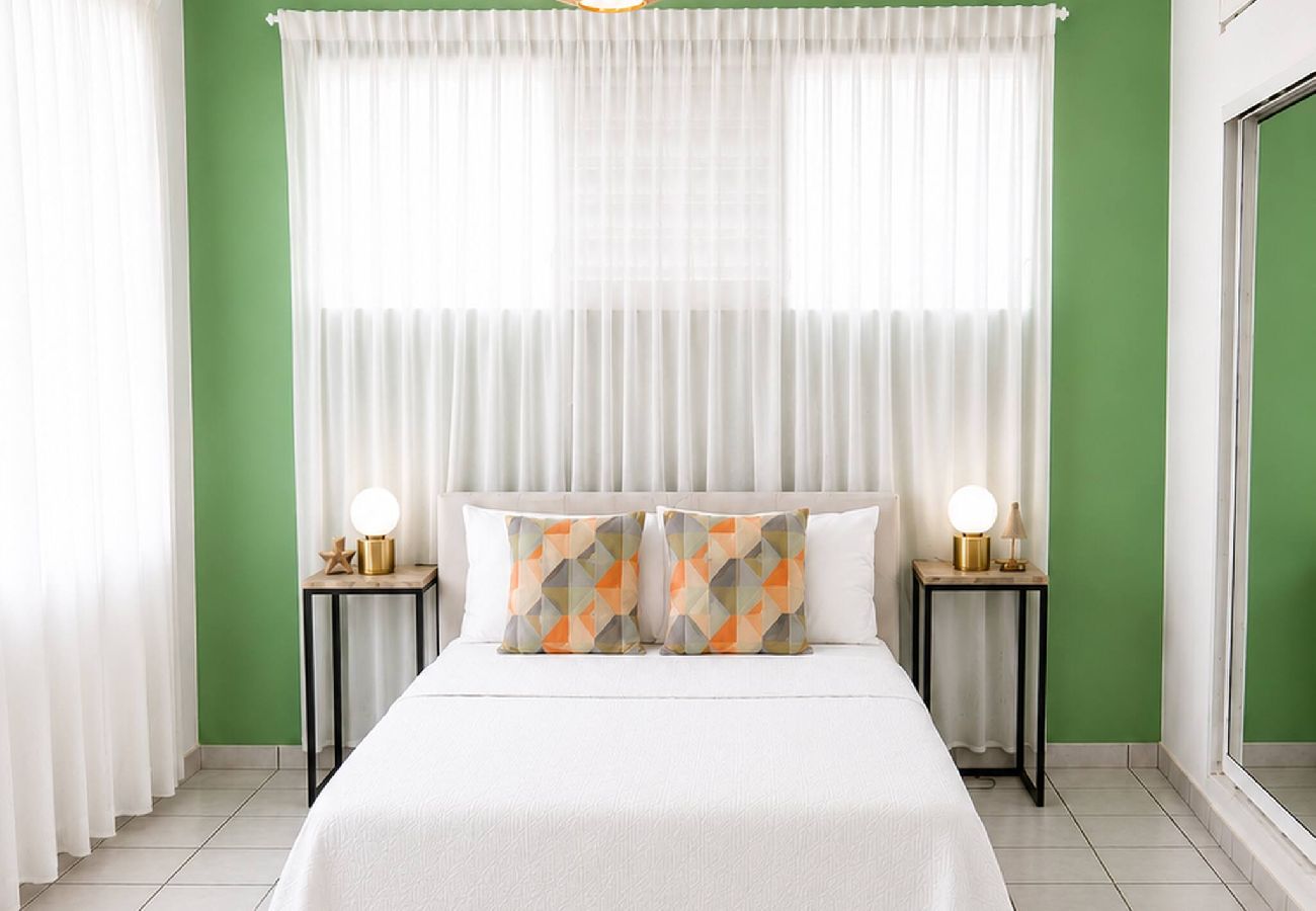 Apartment in San Juan - 1BR with Balcony Steps from Escambron Beach 