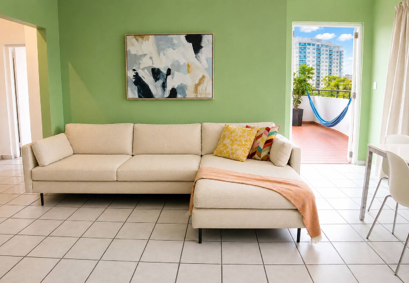 Apartment in San Juan - 1BR with Balcony Steps from Escambron Beach 
