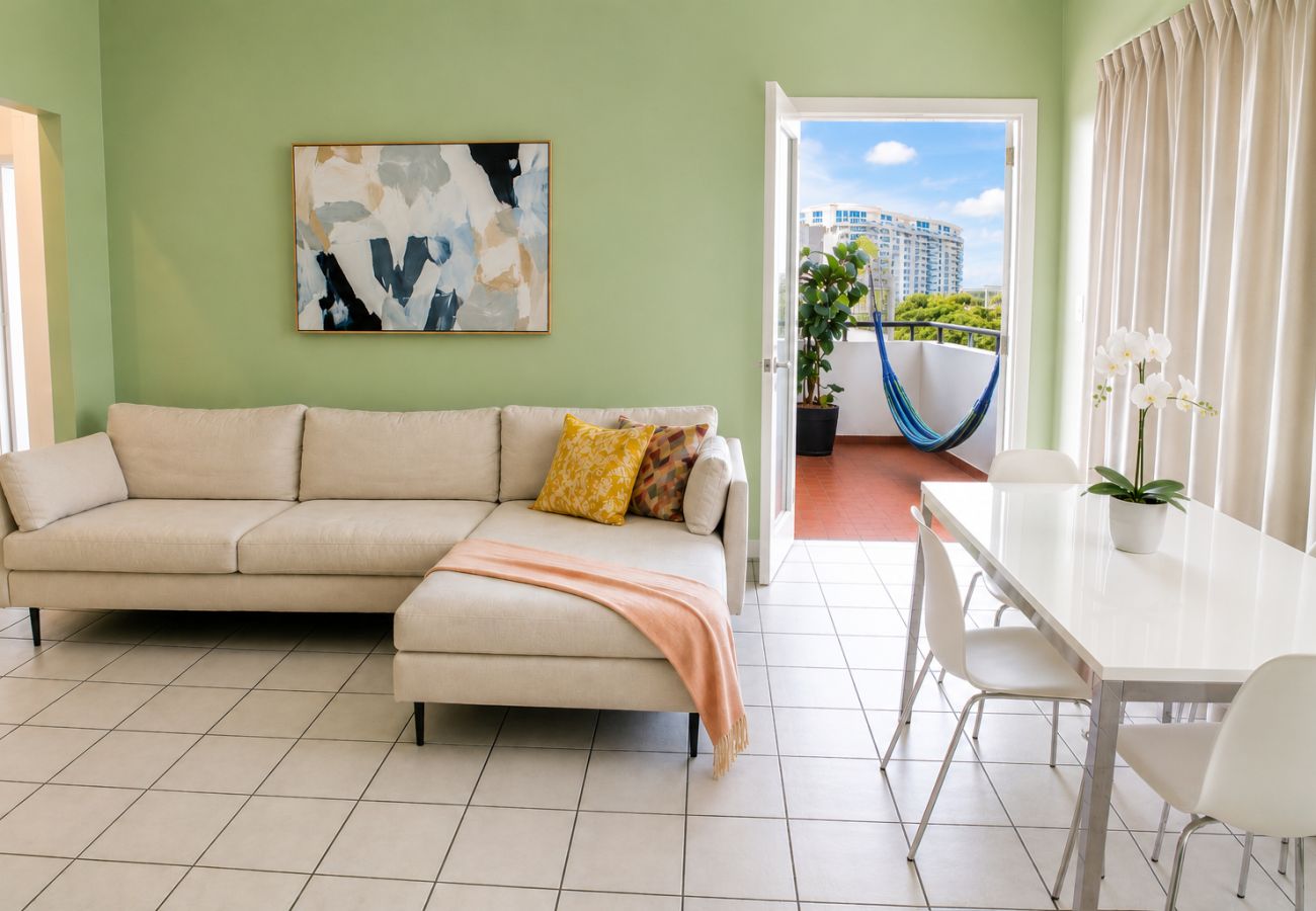 Apartment in San Juan - Vibrant 1BR w Balcony, Steps to Escambron Beach