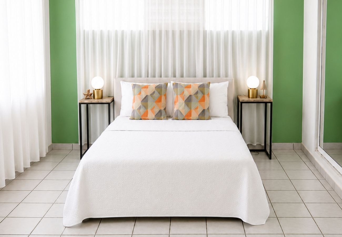 Apartment in San Juan - Vibrant 1BR w Balcony, Steps to Escambron Beach