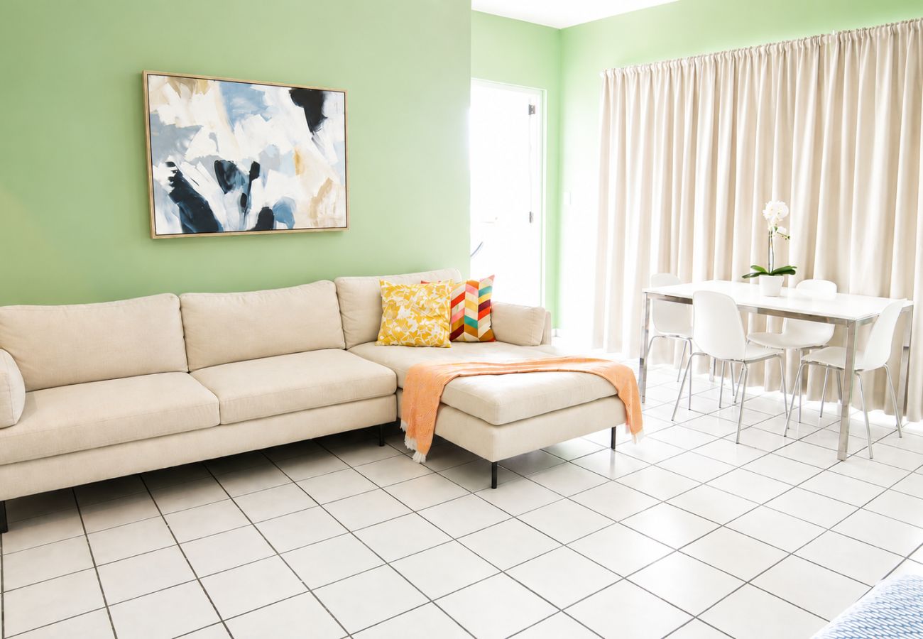 Apartment in San Juan - Vibrant 1BR w Balcony, Steps to Escambron Beach