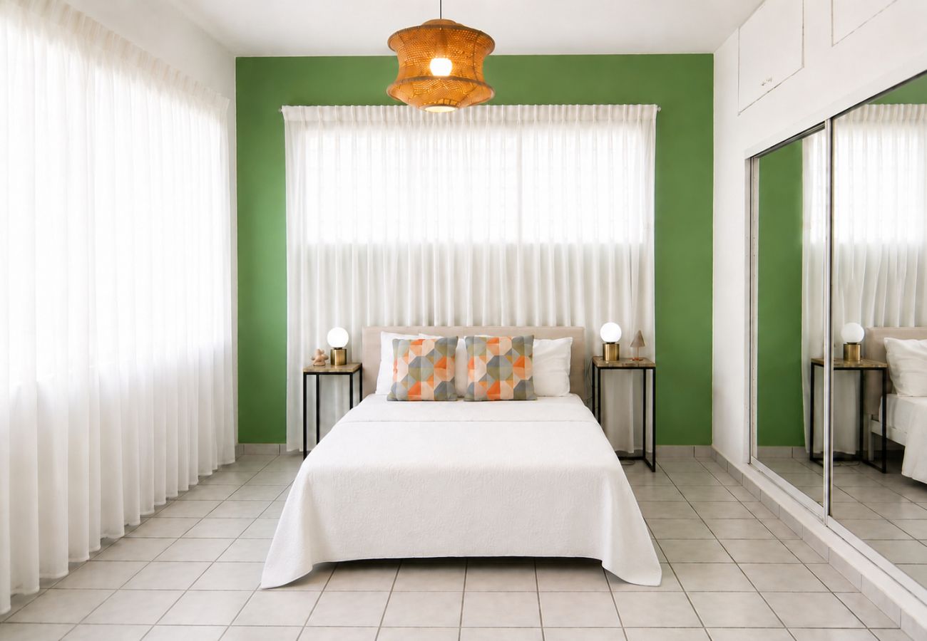 Apartment in San Juan - Vibrant 1BR w Balcony, Steps to Escambron Beach