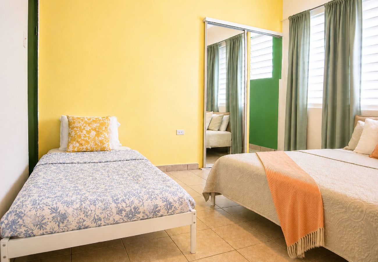 Apartment in San Juan - Charming 1 BR Walking Distance to Escambron Beach 