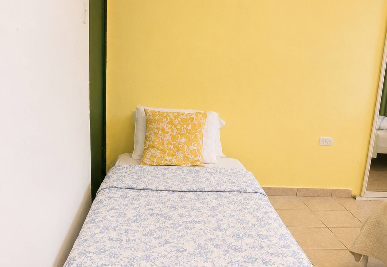 Apartment in San Juan - Charming 1 BR Walking Distance to Escambron Beach 