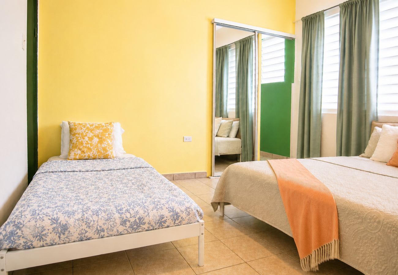 Apartment in San Juan - Charming 1 BR Walking Distance to Escambron Beach 