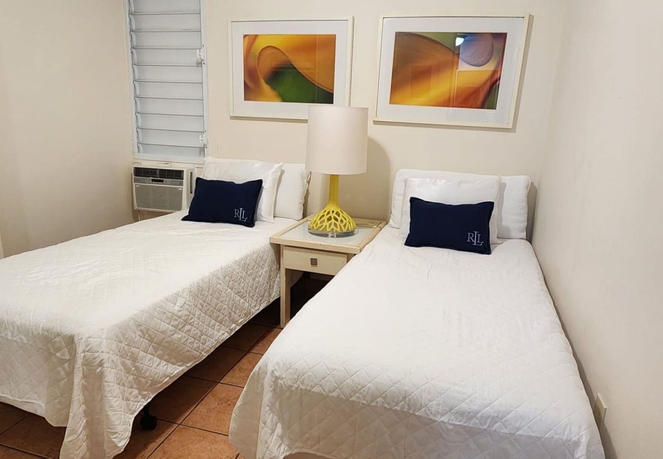 Apartment in Hato Rey - Charming 2BR in Condado – 4 Min to the Beach & Parking