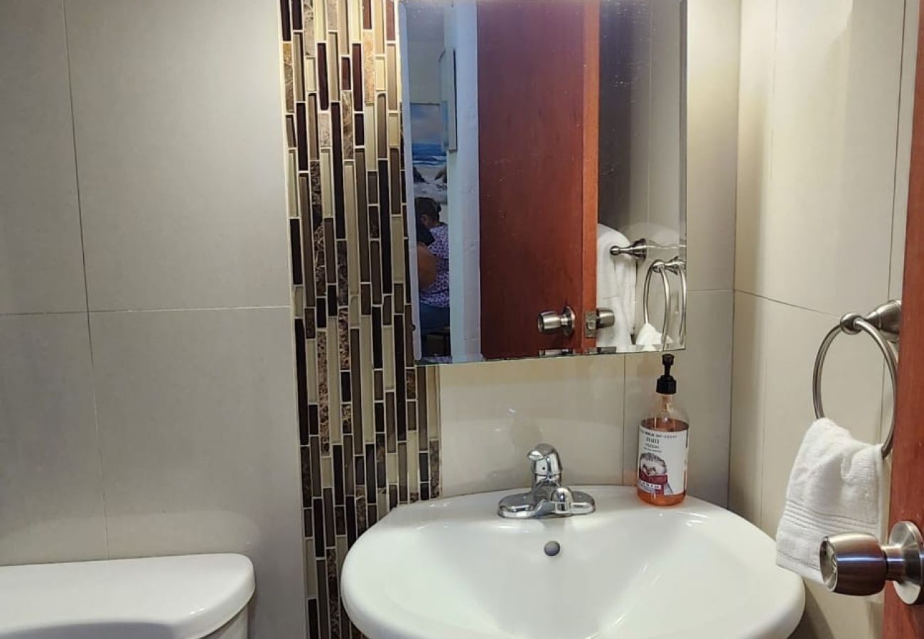 Apartment in Hato Rey - Charming 2BR in Condado – 4 Min to the Beach & Parking