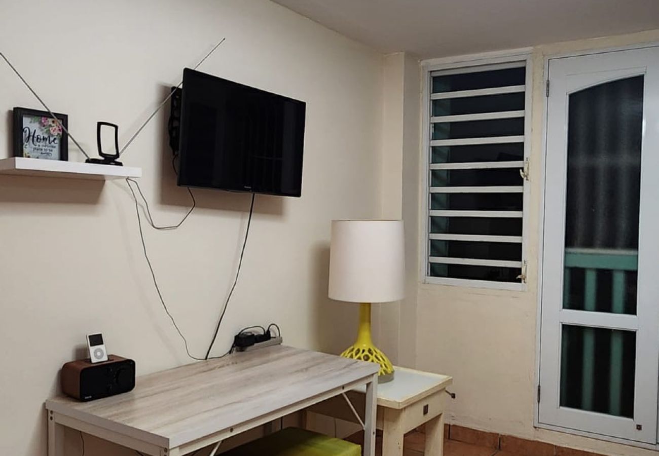 Apartment in Hato Rey - Charming 2BR in Condado – 4 Min to the Beach & Parking