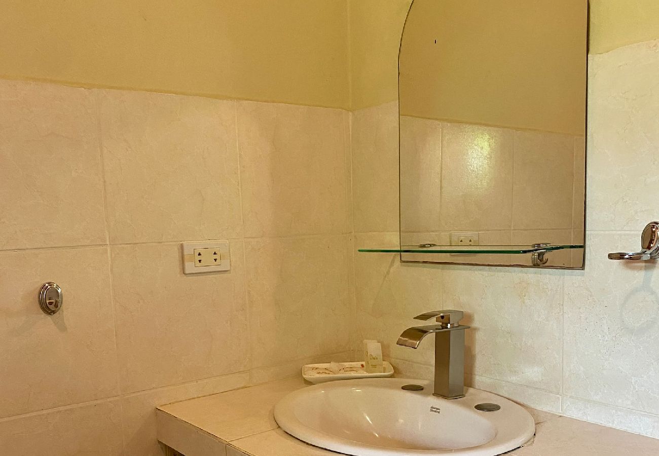 Rent by room in El Caimito - Villas Del Lago Resort – Family Suite | Upper Floor