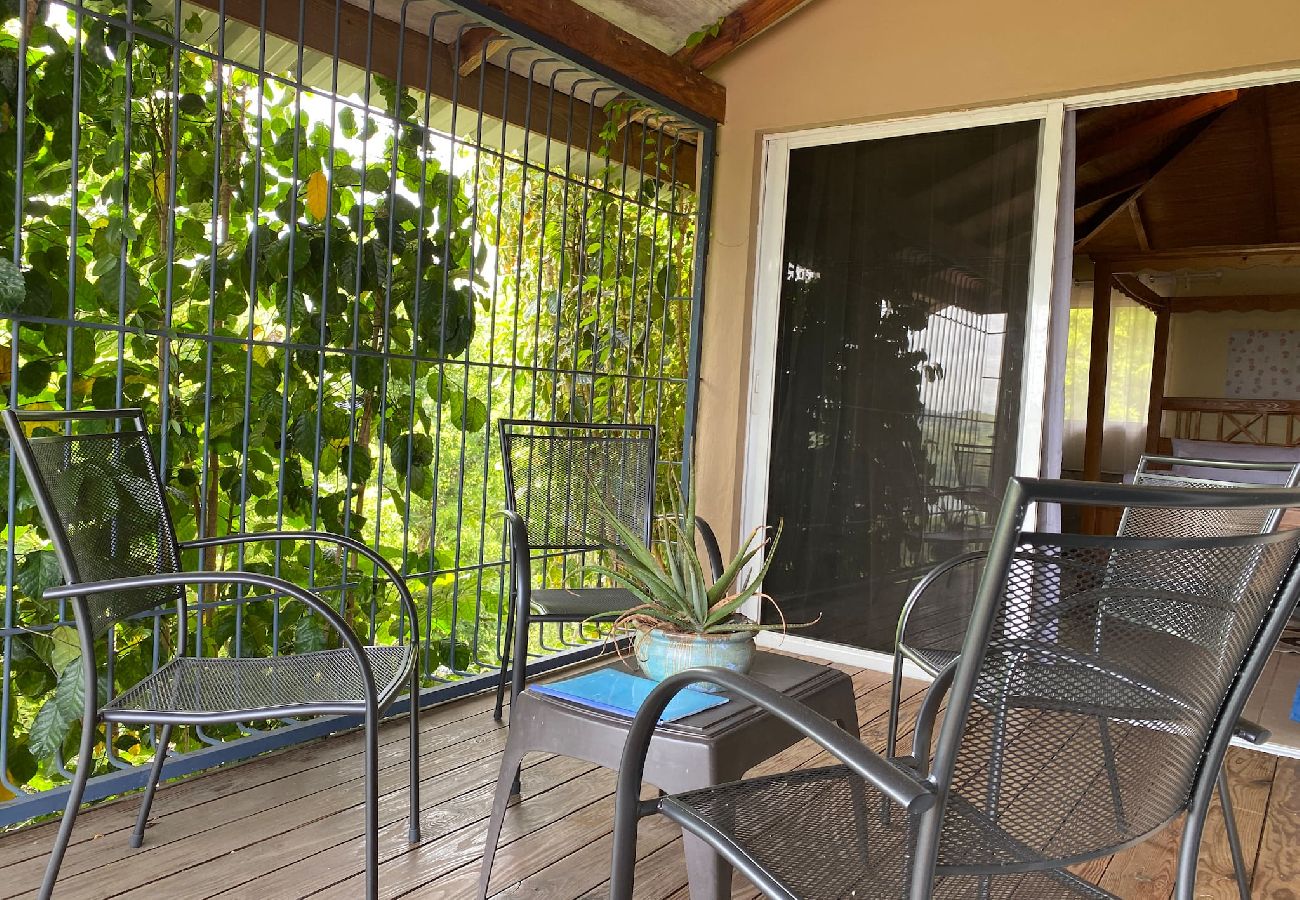 Rent by room in El Caimito - Villas Del Lago Resort – Family Suite | Upper Floor