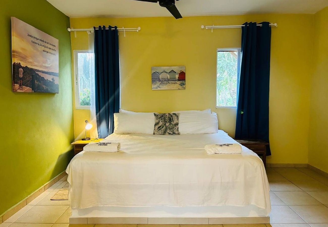 Rent by room in El Caimito - Villas Del Lago Resort – Family Suite | Upper Floor