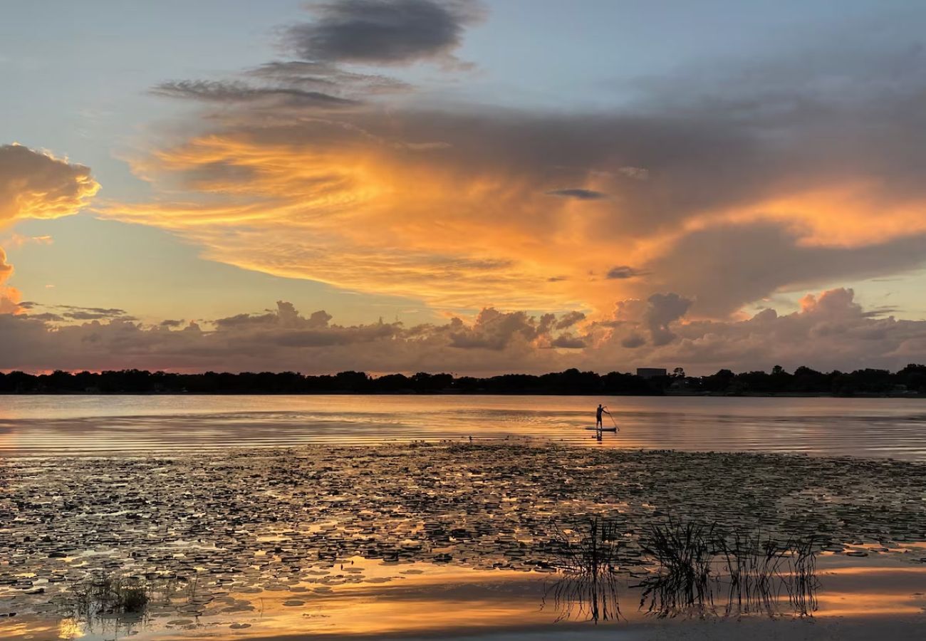 House in Polk City - Lakefront Home 5 Min to Downtown. Best Sunsets!