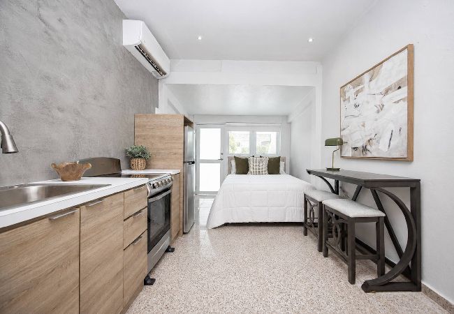Apartment in San Juan - Cozy Studio Steps from La Cerra 