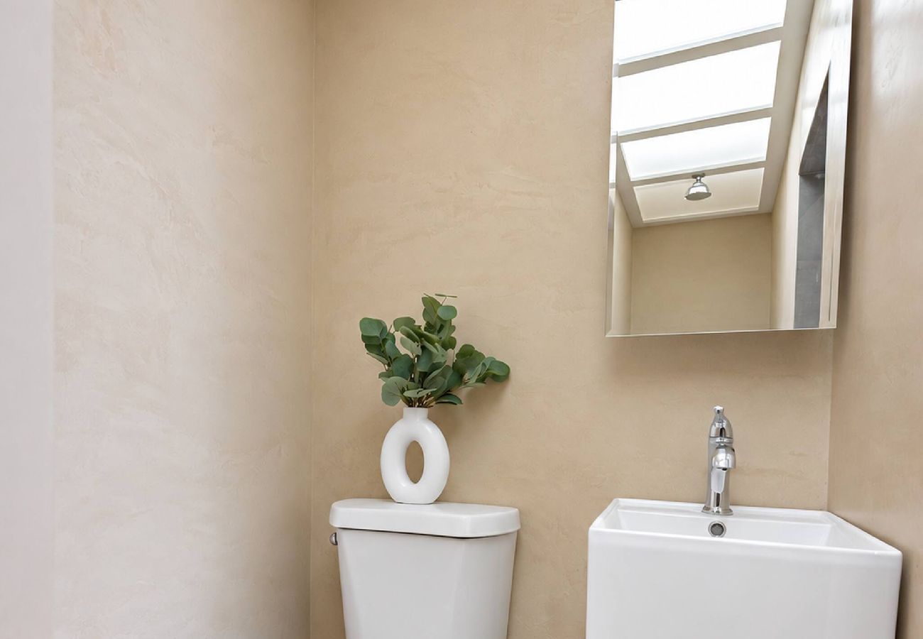 Apartment in San Juan - Cozy Studio Steps from La Cerra 