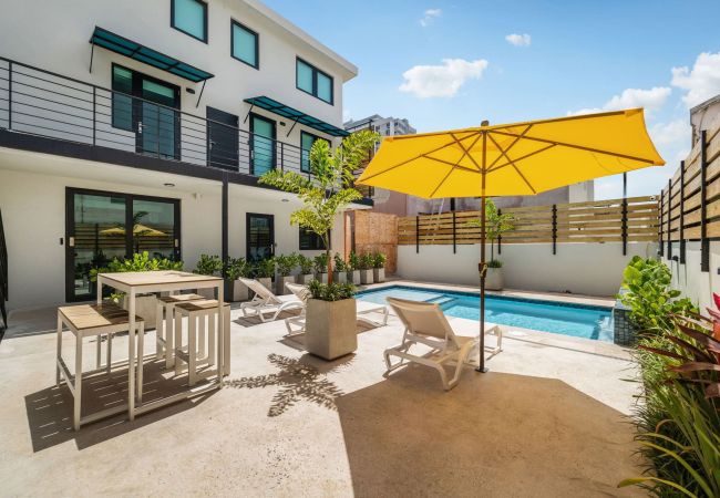 Apartment in Carolina - 2 Floors | 2 Suites | 2 Min to Beach | Private Pool