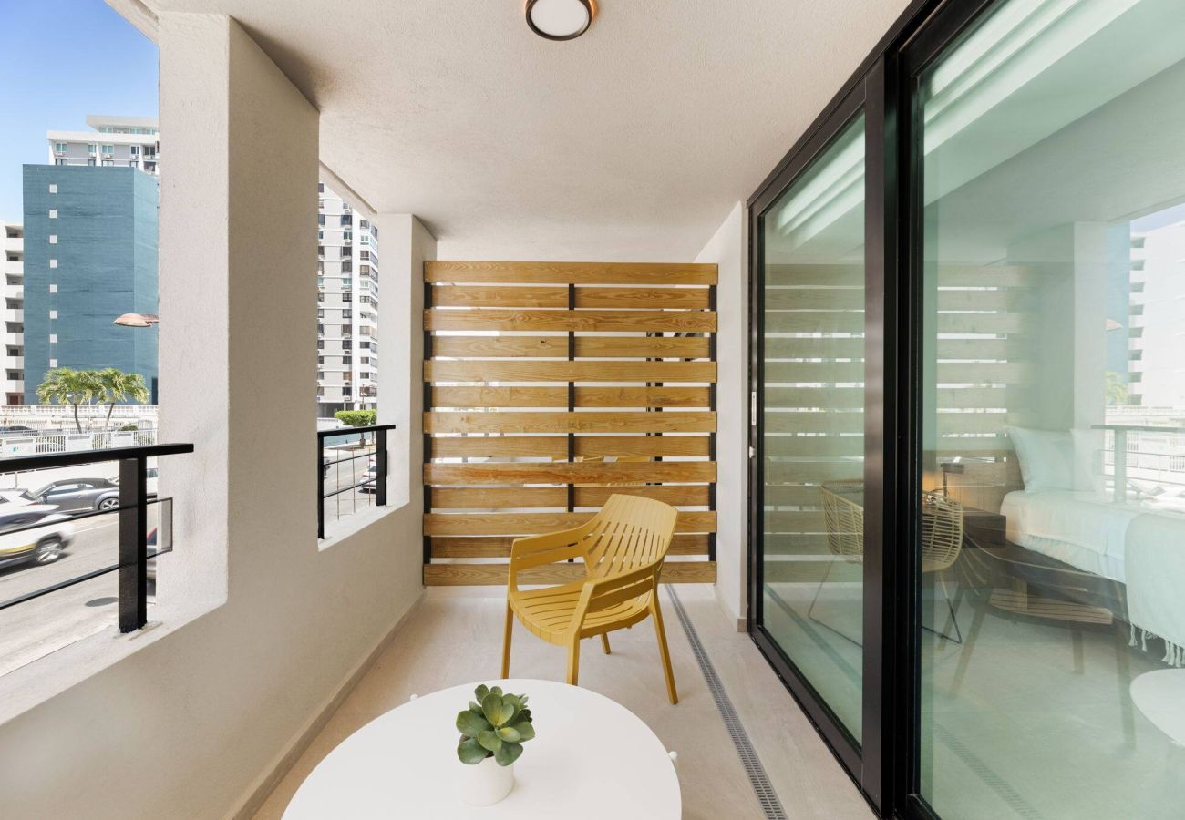 Apartment in Carolina - 2 Floors | 2 Suites | 2 Min to Beach | Private Pool