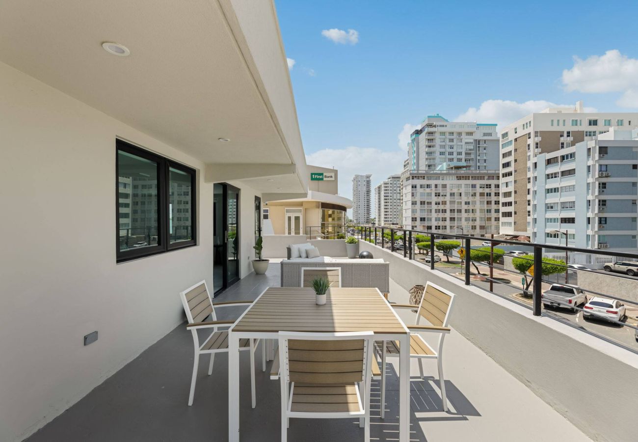 Apartment in Carolina - 2 Floors | 2 Suites | 2 Min to Beach | Private Pool
