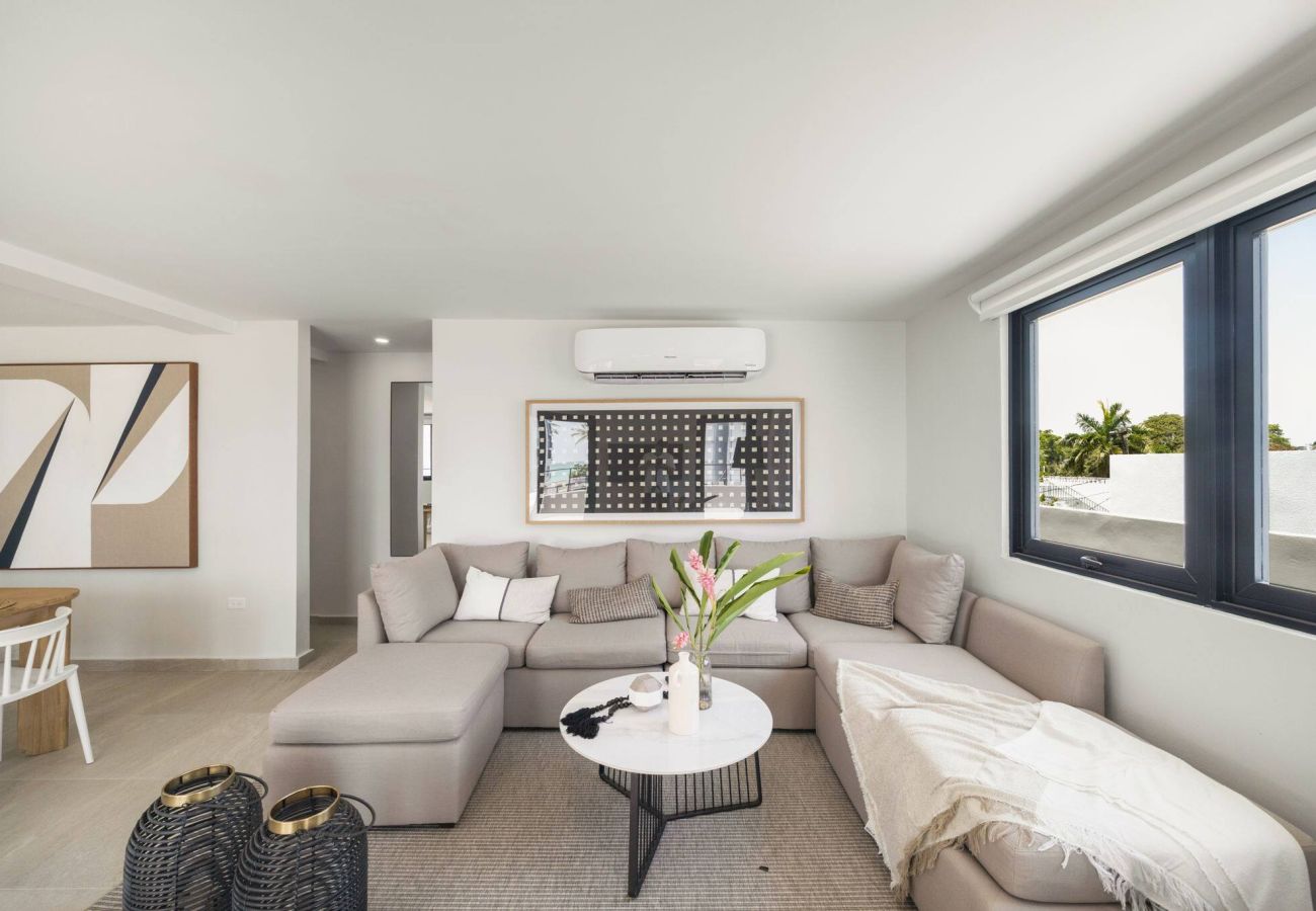 Apartment in Carolina - 2 Floors | 2 Suites | 2 Min to Beach | Private Pool