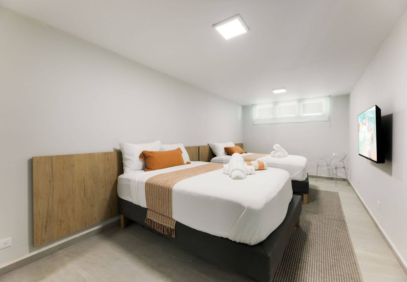 Apartment in San Juan - 14 Guests | 2 Suites | 2 Min Beach | Private Pool