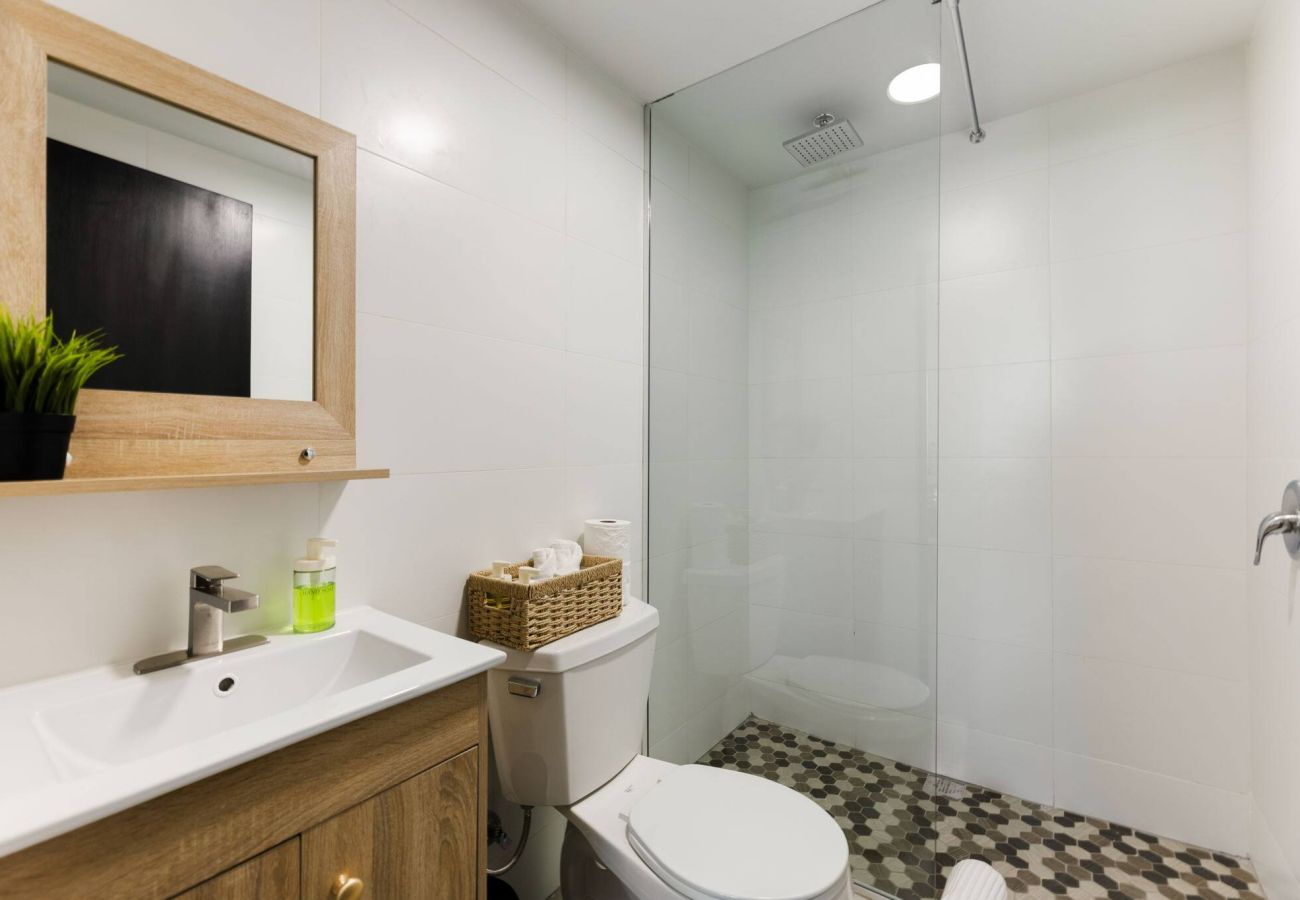 Apartment in San Juan - 14 Guests | 2 Suites | 2 Min Beach | Private Pool