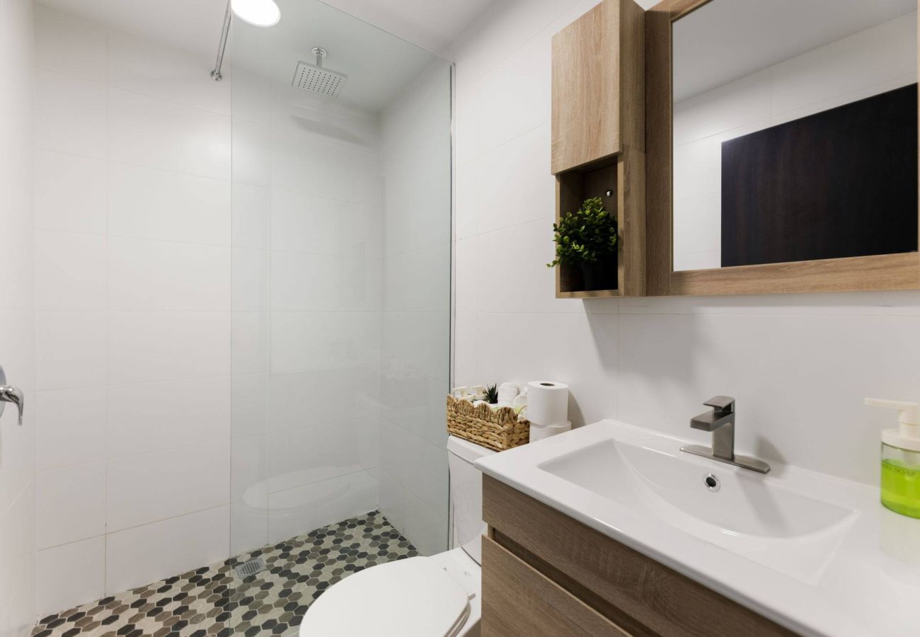 Apartment in San Juan - 14 Guests | 2 Suites | 2 Min Beach | Private Pool