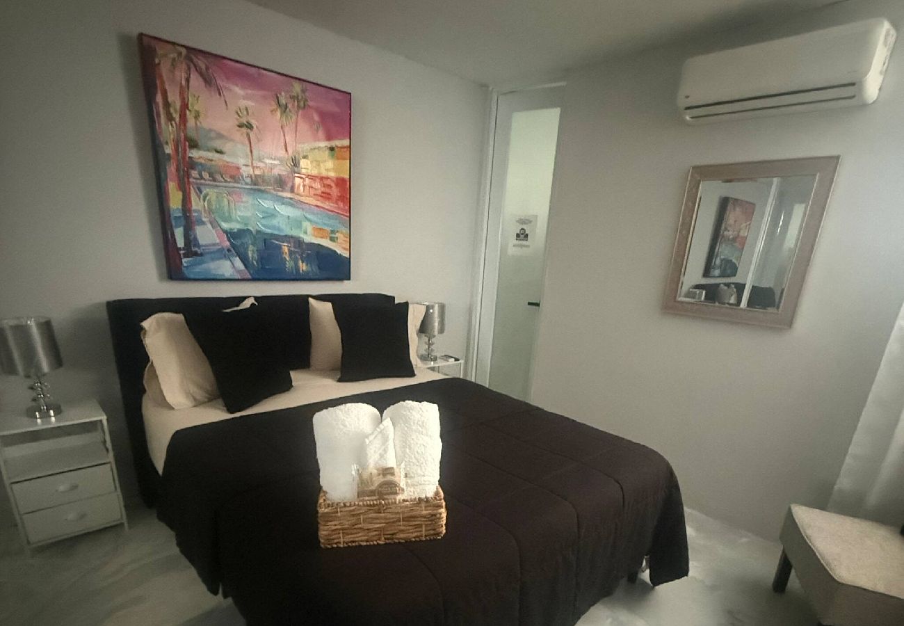 House in Carolina - Modern & Cozy Home2 Mins to Airport and car rental 