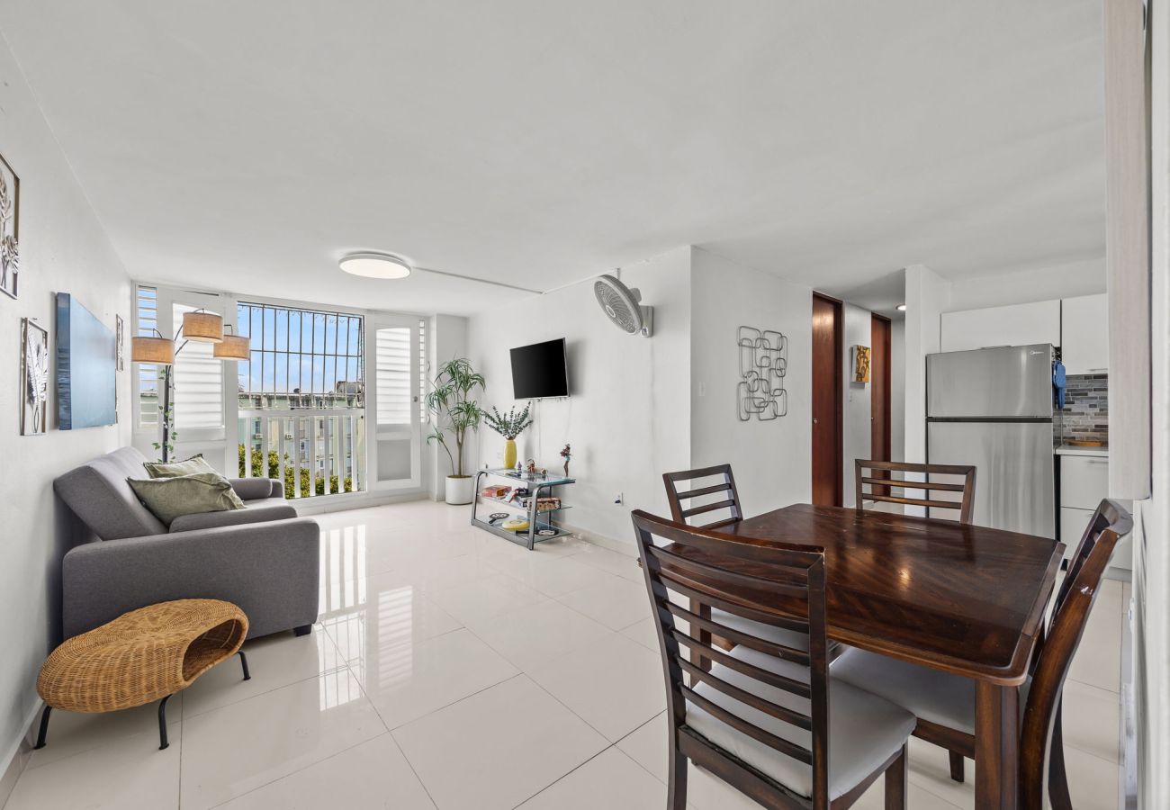 Condominium in Hato Rey - 3BR Condo w/ Gym & Balcony – Hato Rey, San Juan