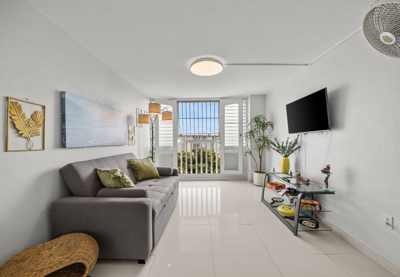 Condominium in Hato Rey - 3BR Condo w/ Gym & Balcony – Hato Rey, San Juan