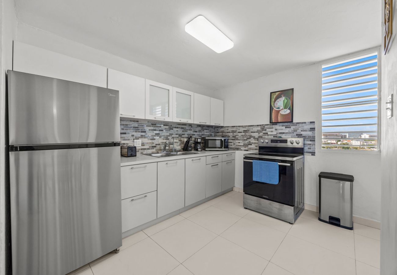 Condominium in Hato Rey - 3BR Condo w/ Gym & Balcony – Hato Rey, San Juan