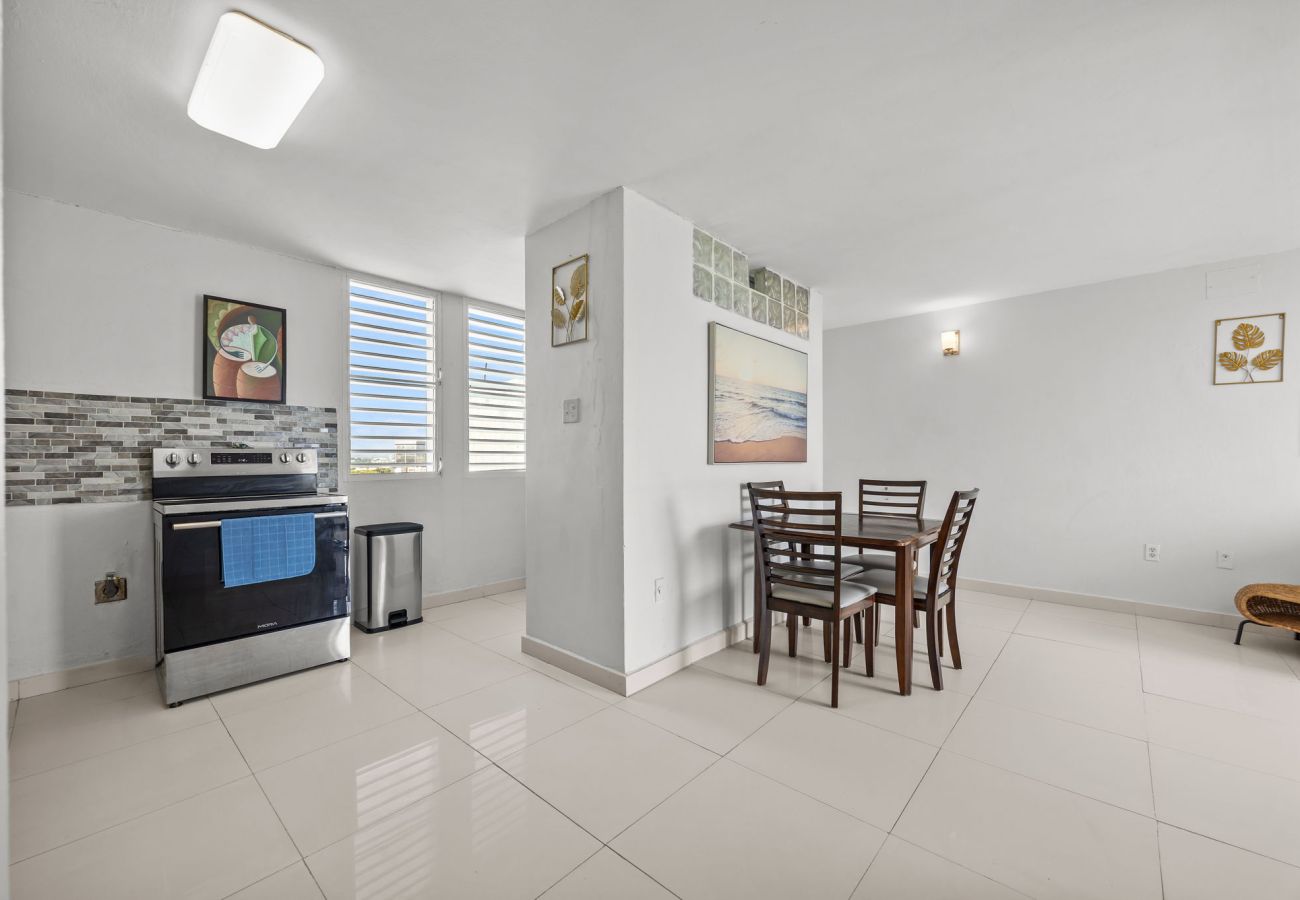 Condominium in Hato Rey - 3BR Condo w/ Gym & Balcony – Hato Rey, San Juan