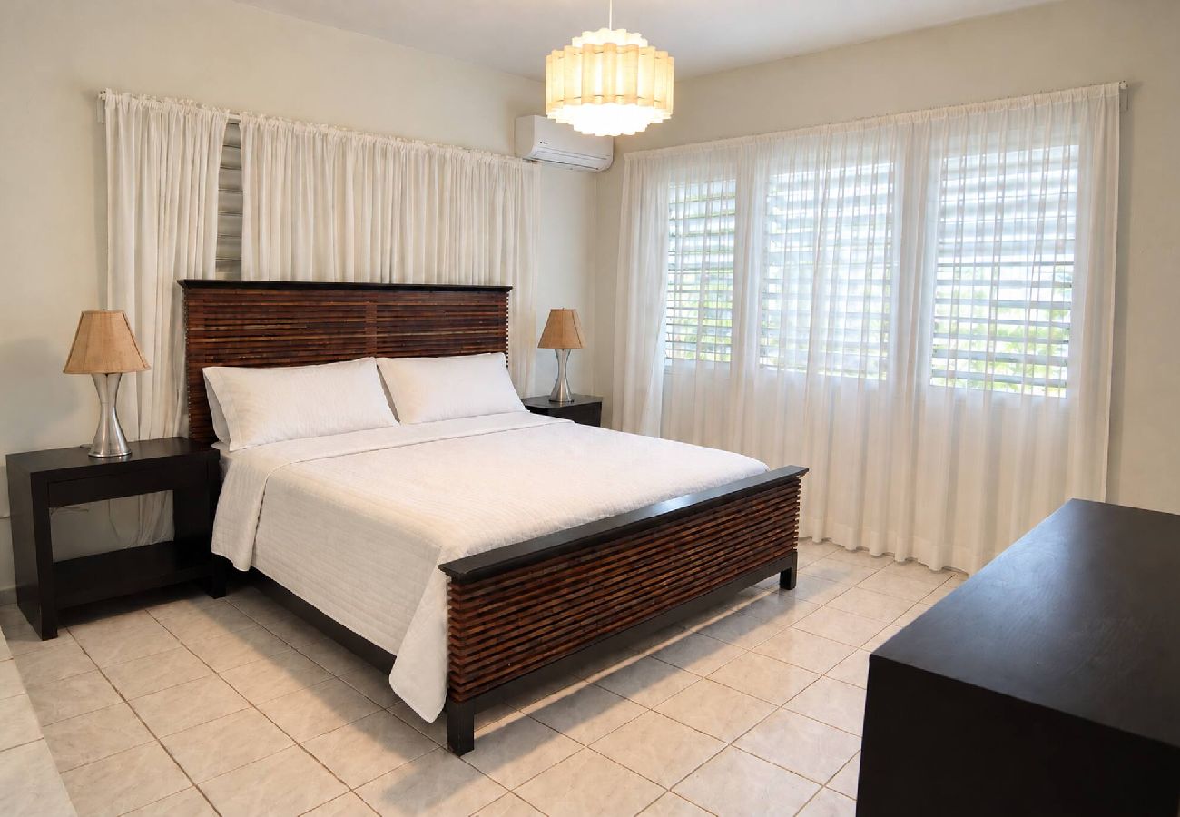 Apartment in San Juan - 2BR Walk to Beach & Old San Juan 