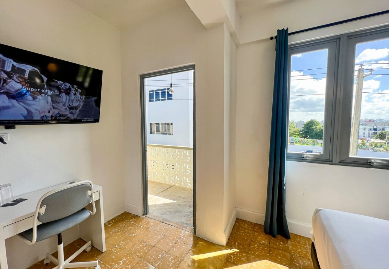 Rent by room in San Juan - Bahia Urbana, Superior Room with balcony, near Old San Juan