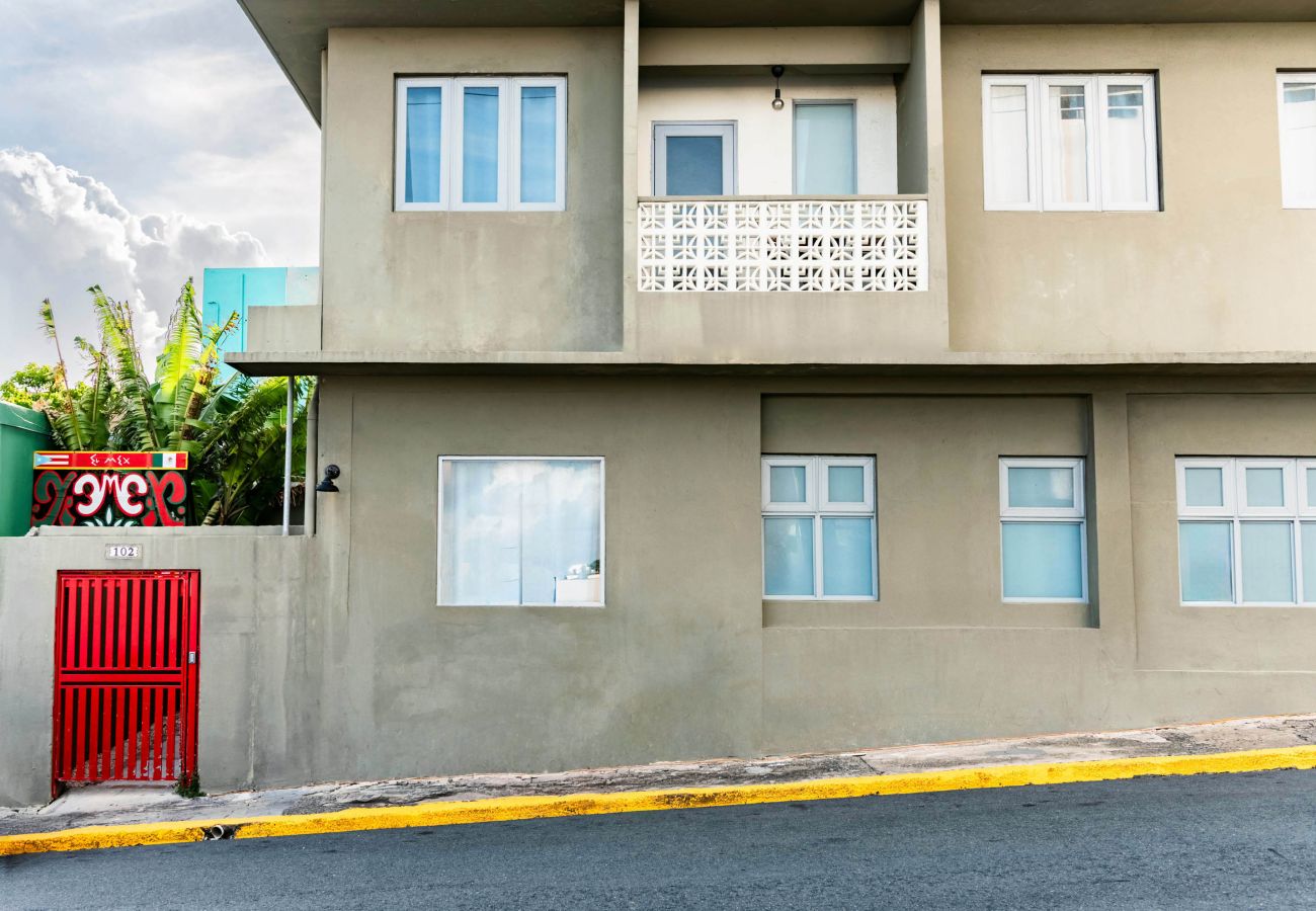 Rent by room in San Juan - Bahia Urbana, Superior Room with balcony, near Old San Juan