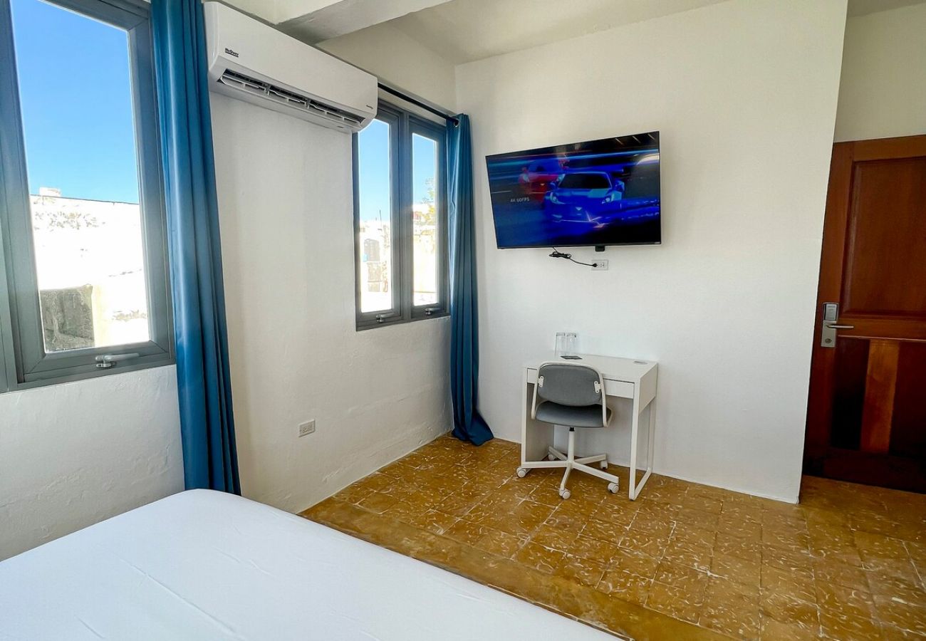 Rent by room in San Juan - Bahia Urbana, Superior Room, near Old San Juan