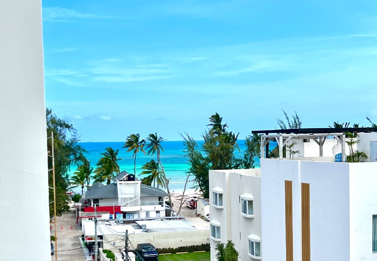 Condominium in Punta Cana - LIS4C04 - Apartamento de playa con piscina