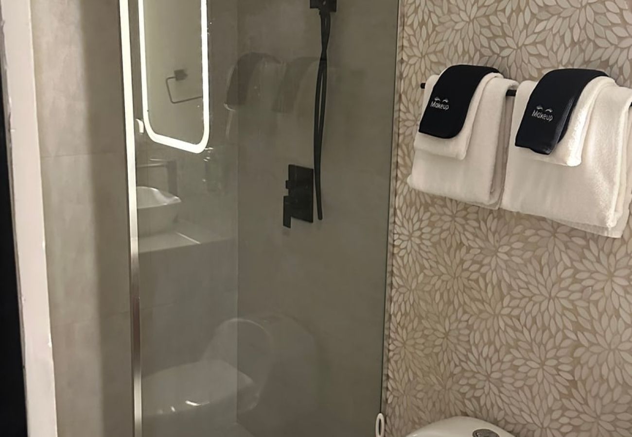 Rent by room in San Juan - The Oliver, Deluxe Room with King Bed, Old San Juan