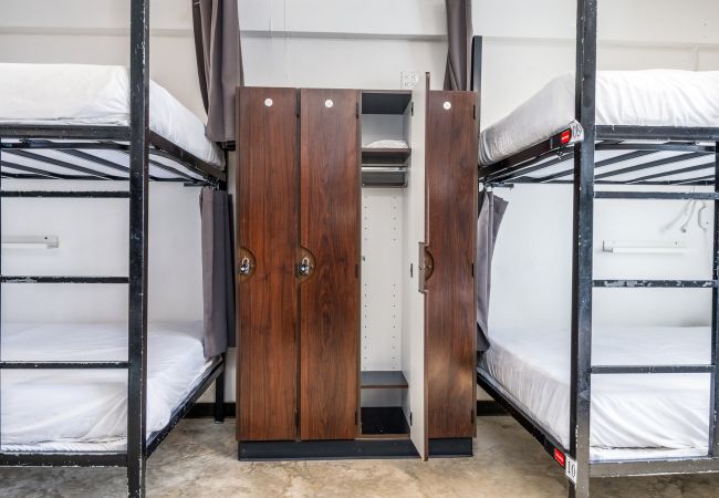Rent by room in San Juan - Juliette Hostel, Bed in 8-Bed Female Dorm, Old San Juan
