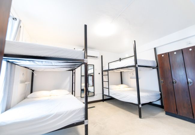 Rent by room in San Juan - Juliette Hostel, Bed in 6-Bed Female Dorm, Old San Juan