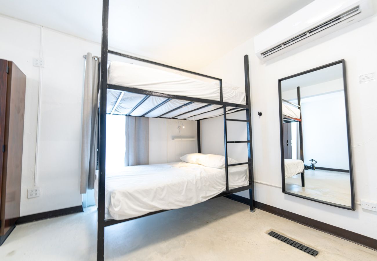 Rent by room in San Juan - Juliette Hostel, Bed in 6-Bed Female Dorm, Old San Juan
