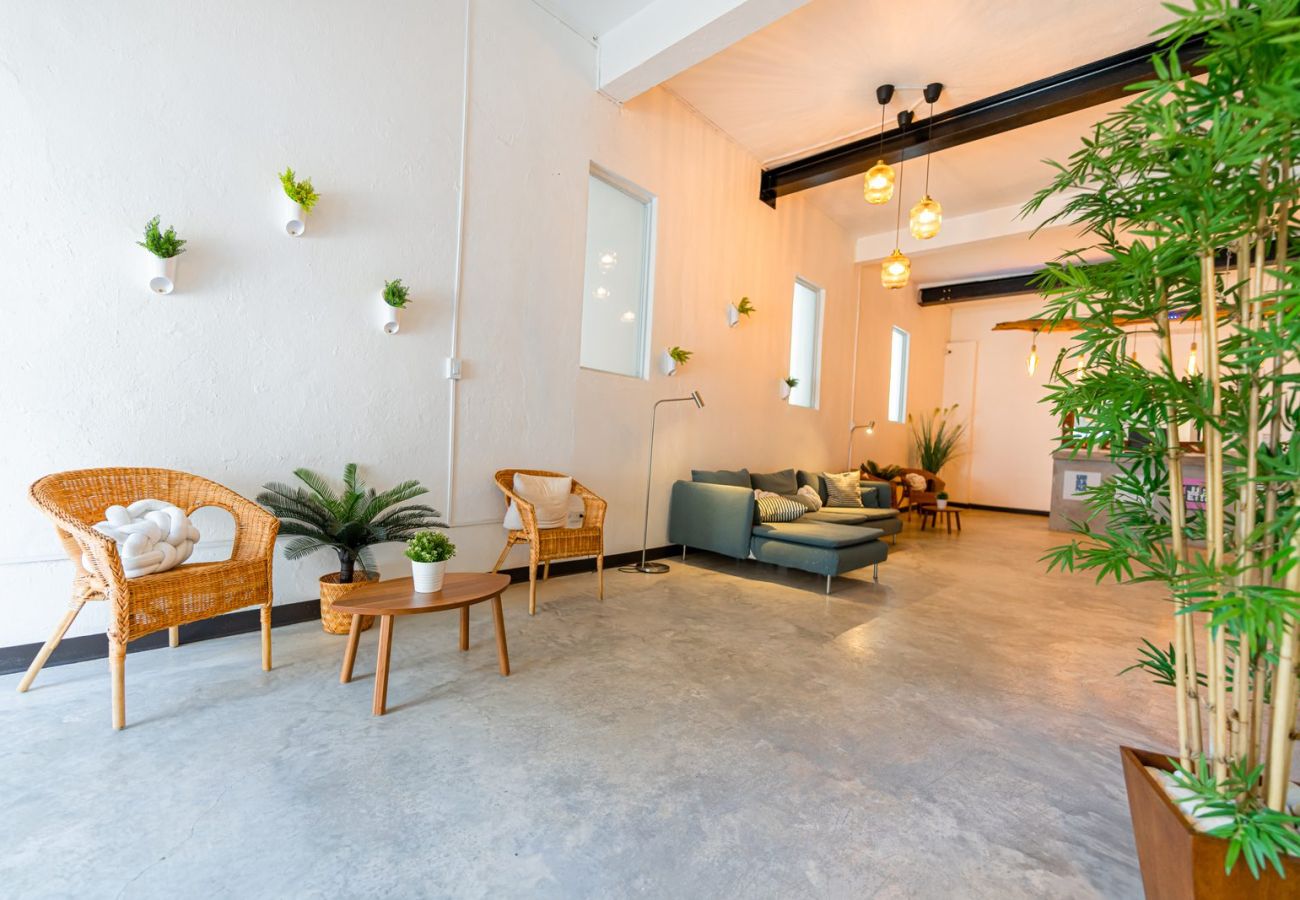 Rent by room in San Juan - Juliette Hostel, Bed in 6-Bed Female Dorm, Old San Juan