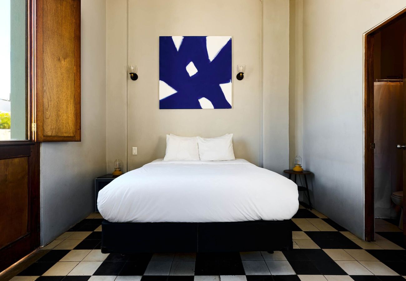 Rent by room in San Juan - El Colonial, Juliette Balconette Queen, Old San Juan