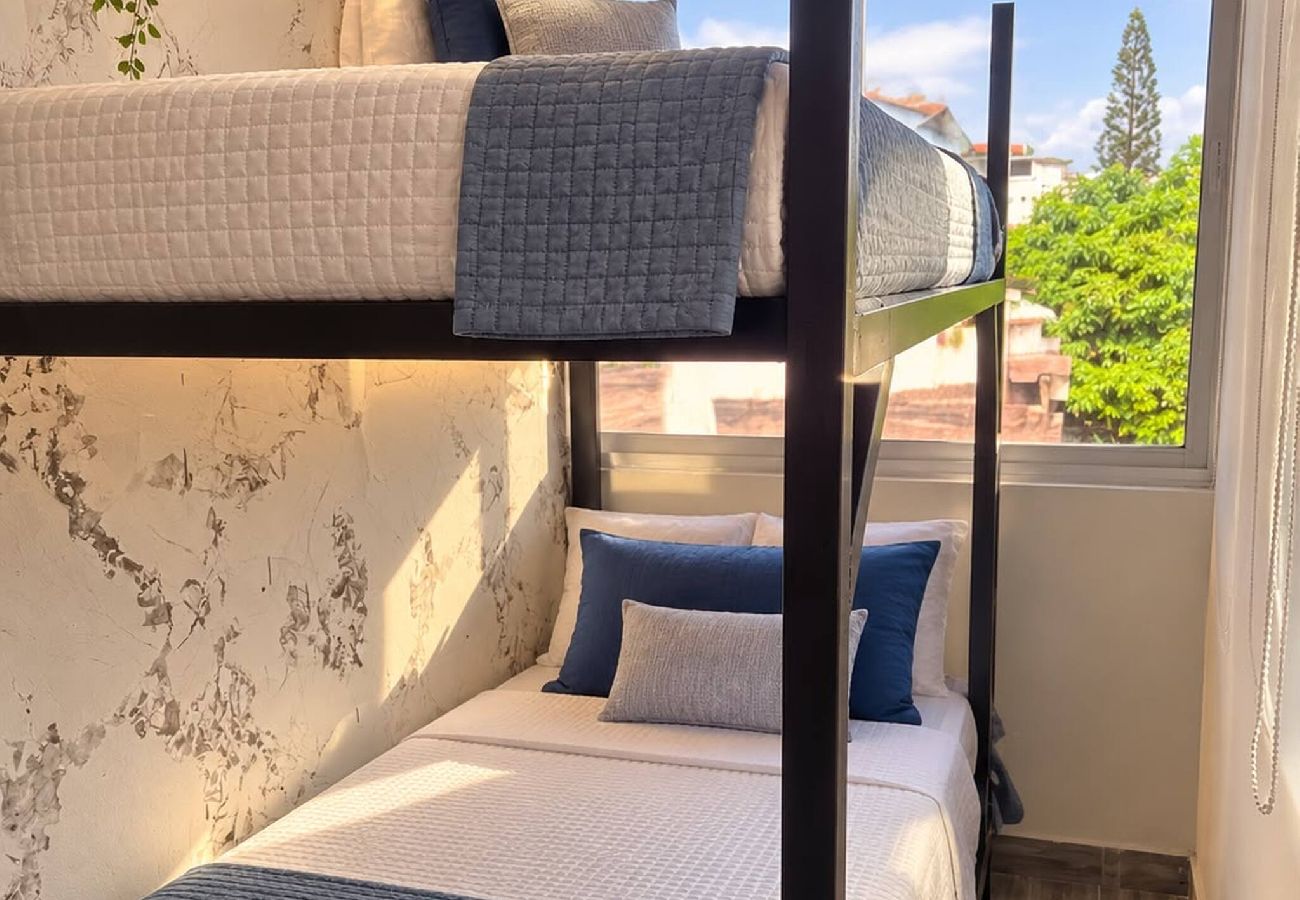 Apartment in Santo Domingo Este - Spacious 3BR with Jacuzzi Access