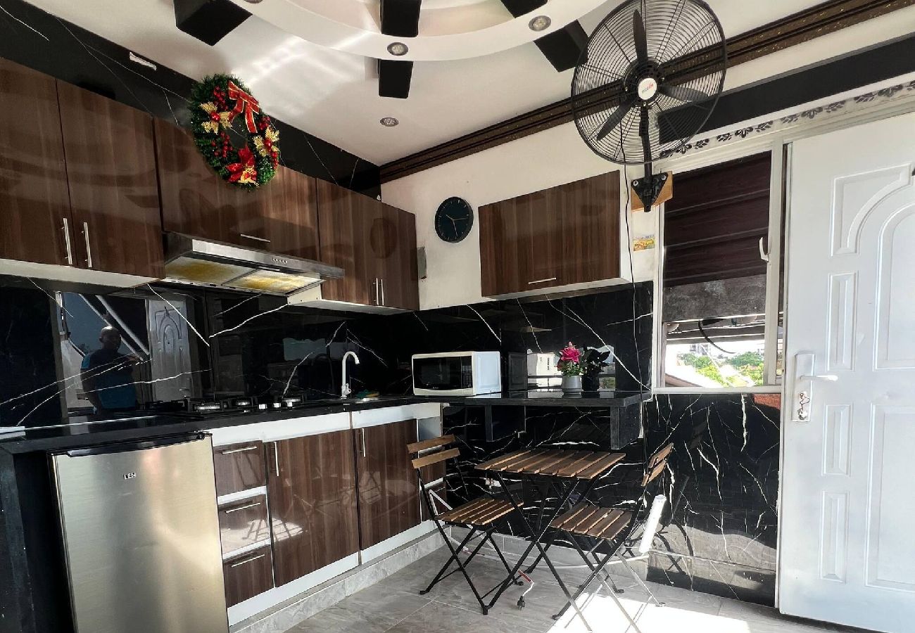 Apartment in Santo Domingo Este - King Suite with Rooftop Jacuzzi Access
