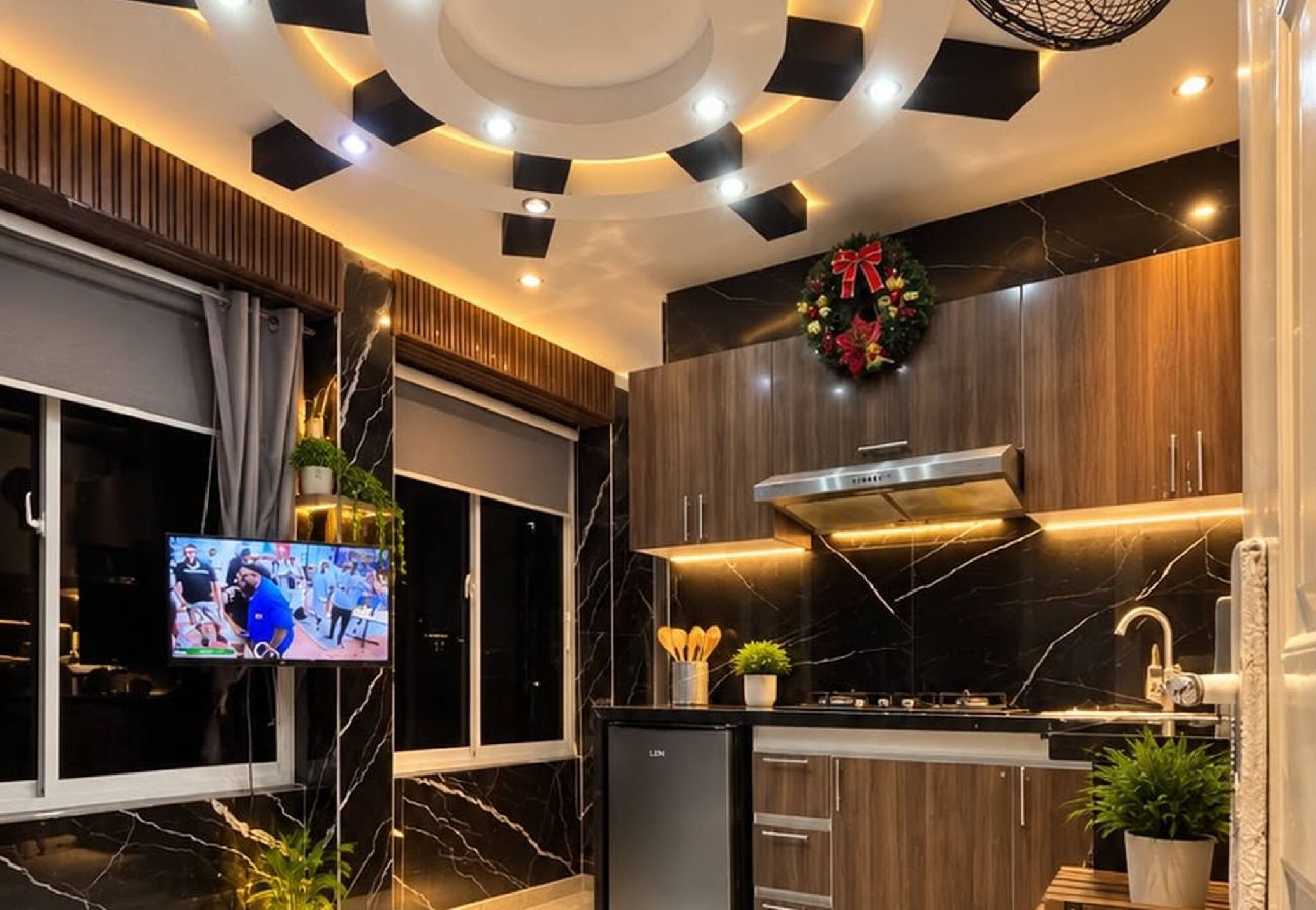 Apartment in Santo Domingo Este - King Suite with Rooftop Jacuzzi Access