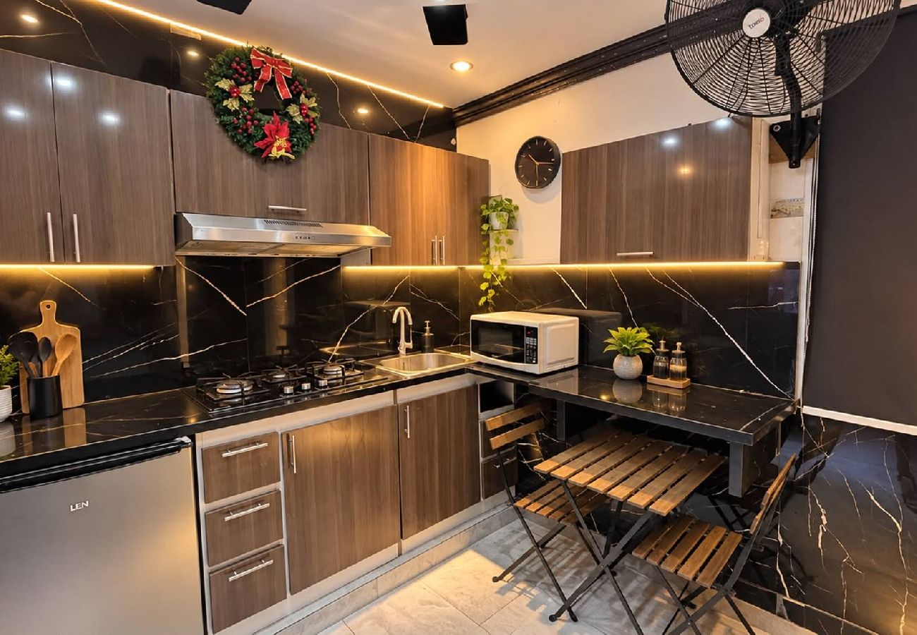 Apartment in Santo Domingo Este - King Suite with Rooftop Jacuzzi Access